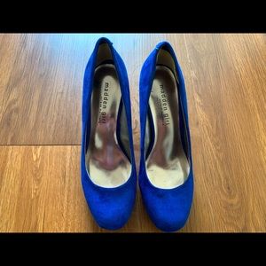Blue Fabric Steve Madden Shoes. Size 7. Gently used.